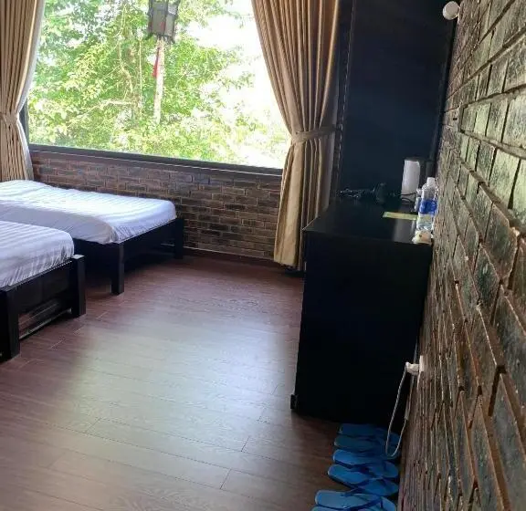 اتاق لوکس سه تخته, Mandarin Homestay Hue