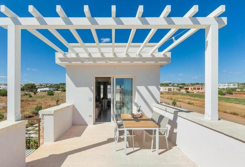 جناح جونيور مطلّ علي البحر, Perla Saracena Hotel & Restaurant