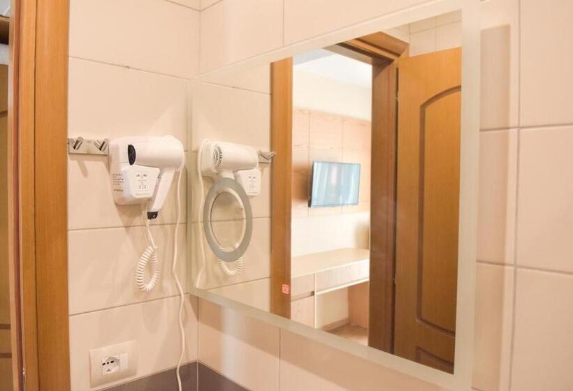 スタンダードルーム, Lahuta