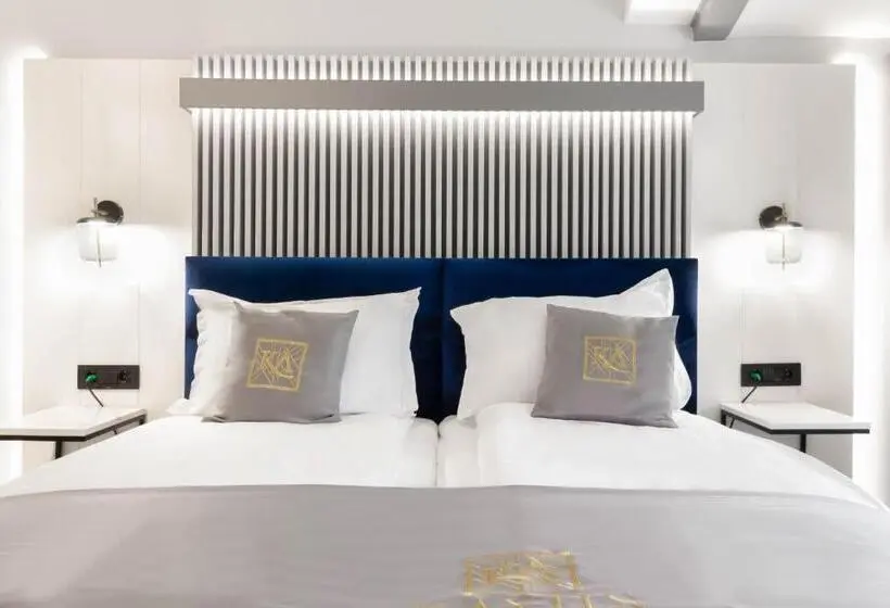 Pokój Deluxe z Balkonem, Kayus