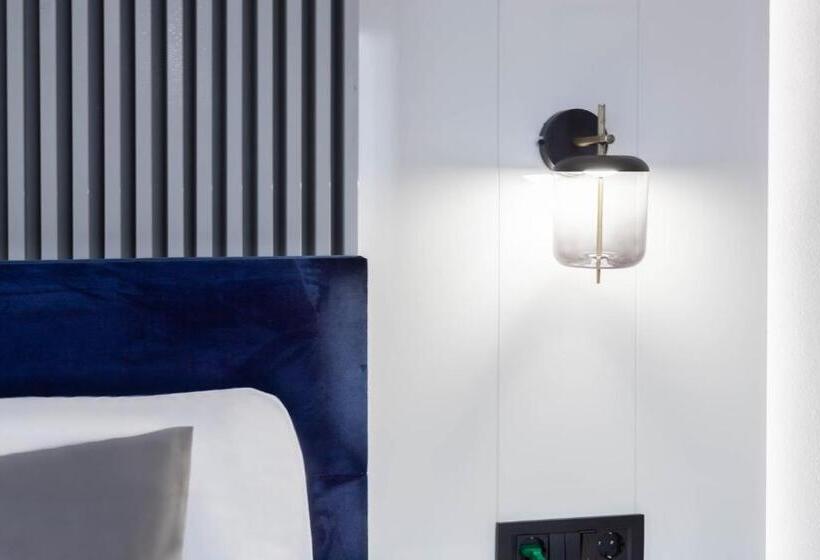 패밀리 룸, Kayus