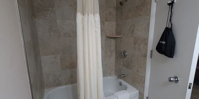 غرفه قياسيه سريرين مزدوجين, Best Western Plus Plattsburgh