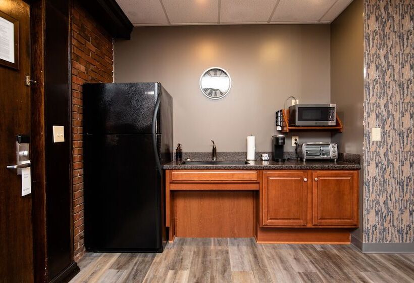 Люкс с гидромассажем, Best Western Plus Plattsburgh