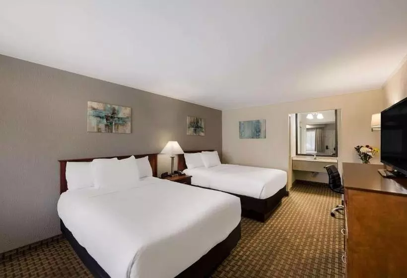 ２ダブルベッドのスタンダードルーム, SureStay Plus by Best Western Woodbury Inn