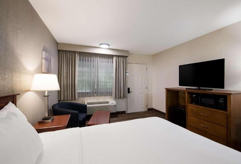 Номер Стандарт, SureStay Plus by Best Western Woodbury Inn