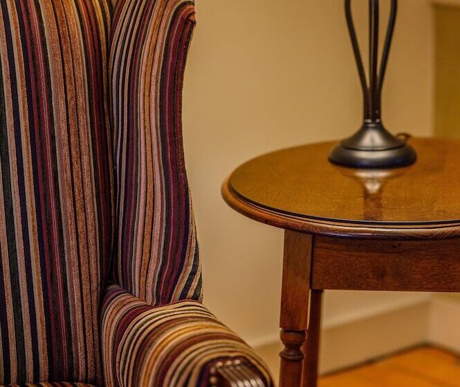 Трехместный Номер Классика, Brass Lantern Inn