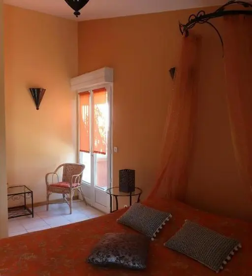 Standard room with outdoor bath, L'orangerie De La Pontête
