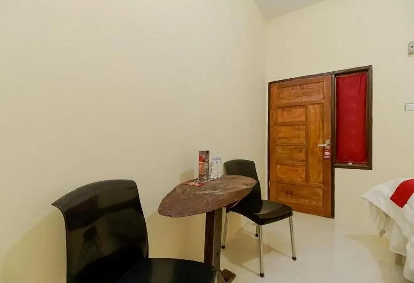 スタンダードルーム, Reddoorz At Permata Ivana Berastagi