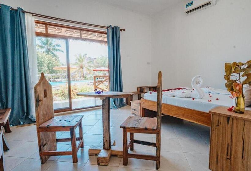 Номер Стандарт Вид на Бассейн, Bella Vista Resort Zanzibar