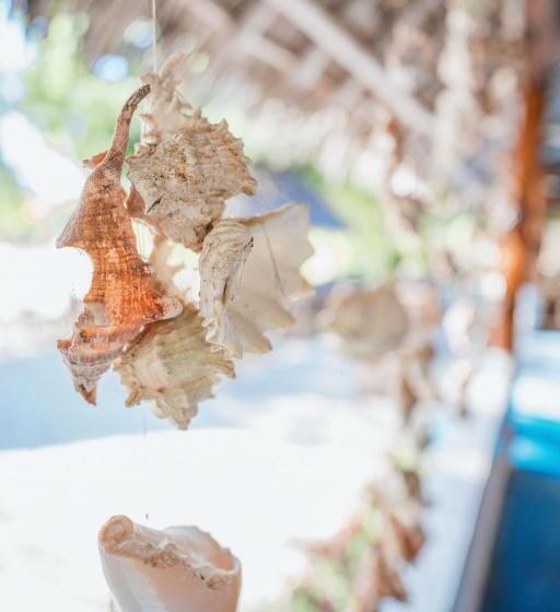 Номер Стандарт Вид на Бассейн, Bella Vista Resort Zanzibar