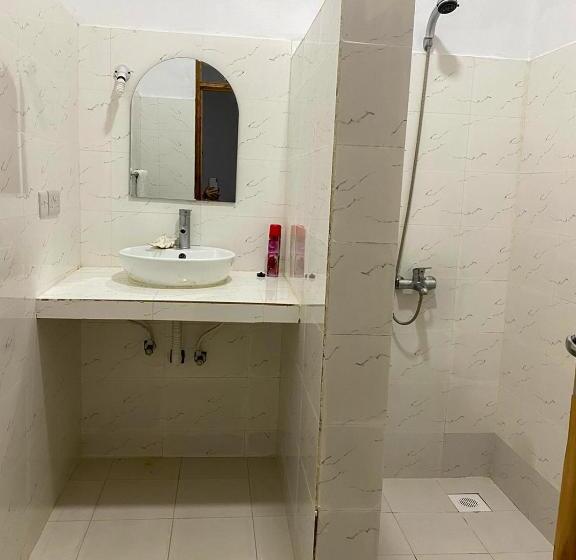 스탠다드 트리플 룸 풀장 전망, Bella Vista Resort Zanzibar