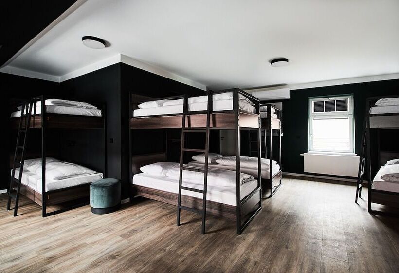 共用房间的床, Groners Leipzig