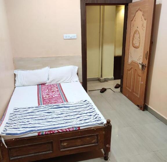 シングルデラックスルーム, Thakur Ji