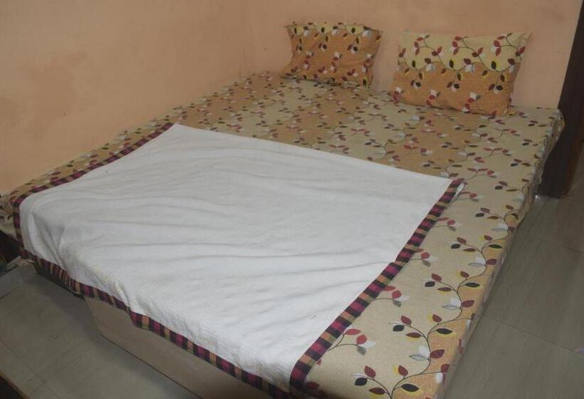 シングルデラックスルーム, Thakur Ji