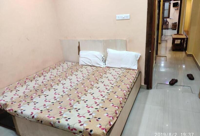 シングルデラックスルーム, Thakur Ji