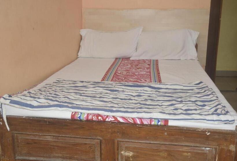 シングルデラックスルーム, Thakur Ji