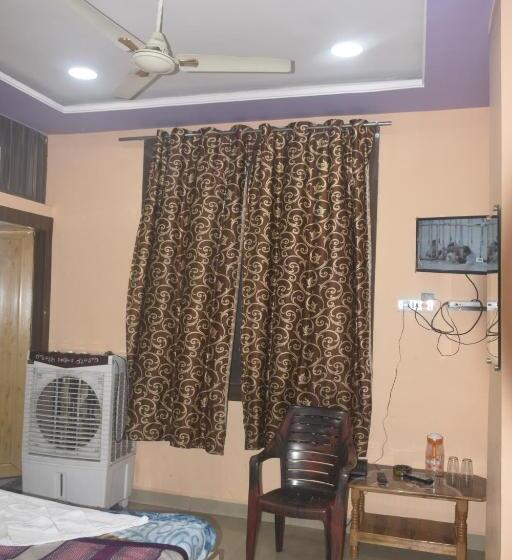 シングルデラックスルーム, Thakur Ji