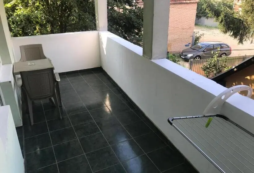 سوئیت با بالکن, La Apartamento Centroom