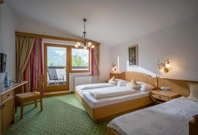 Standard Kolmen Hengen Huone Parveke, Pension Wiesenhof