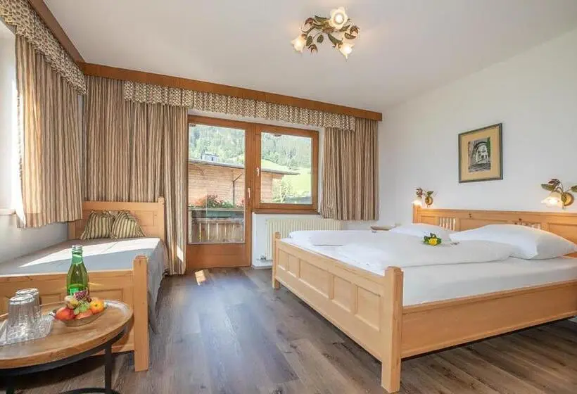 Standard Kolmen Hengen Huone Parveke, Pension Wiesenhof
