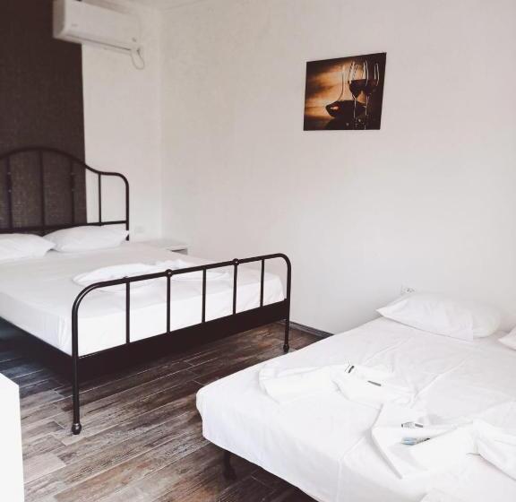 스탠다드 트리플 룸, Casa Marronne