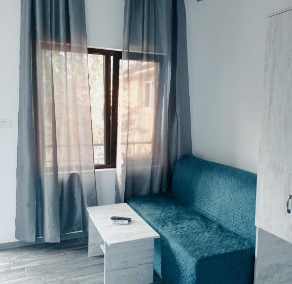 패밀리 룸, Casa Marronne