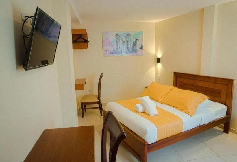 اتاق لوکس, Hostal Cañalimeña