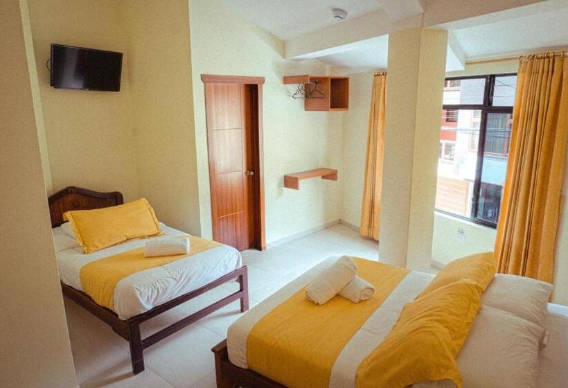 디럭스 트리플 룸, Hostal Cañalimeña
