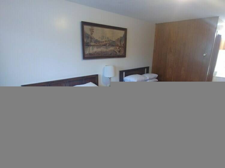 디럭스 룸, Falls Motel