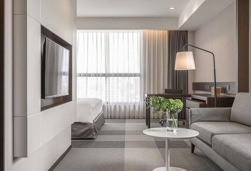 سوییت جونیور, Lakeshore Hotel Tainan