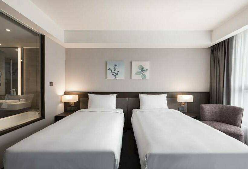 اتاق لوکس, Lakeshore Hotel Tainan