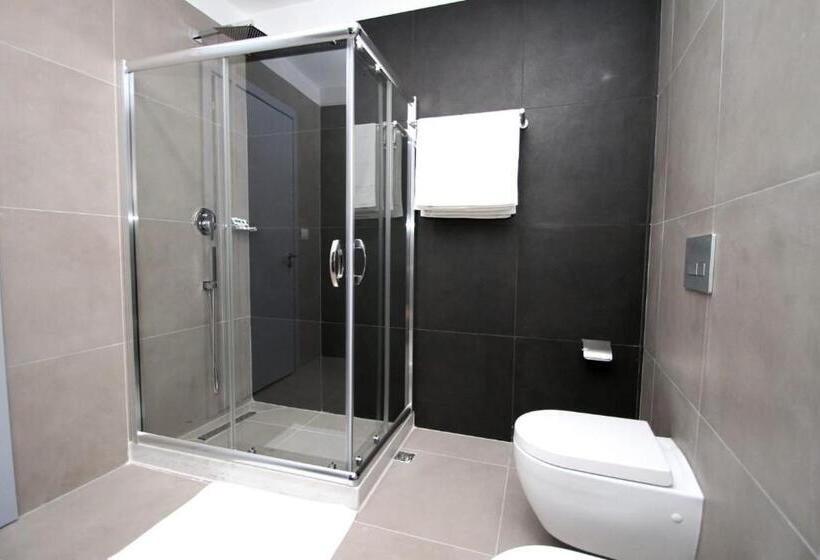 اتاق سوپریور چهار تخته, Keshtjella Llogara