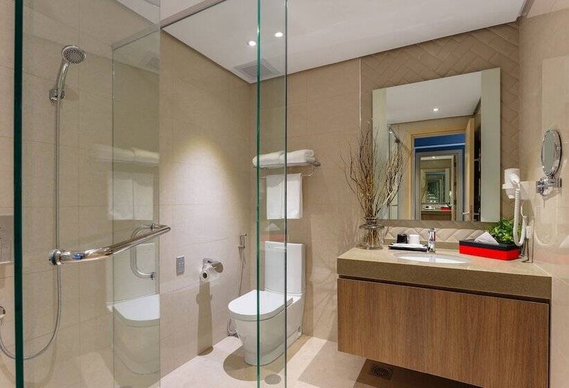 Номер Deluxe, Summit Hotel Greenhills