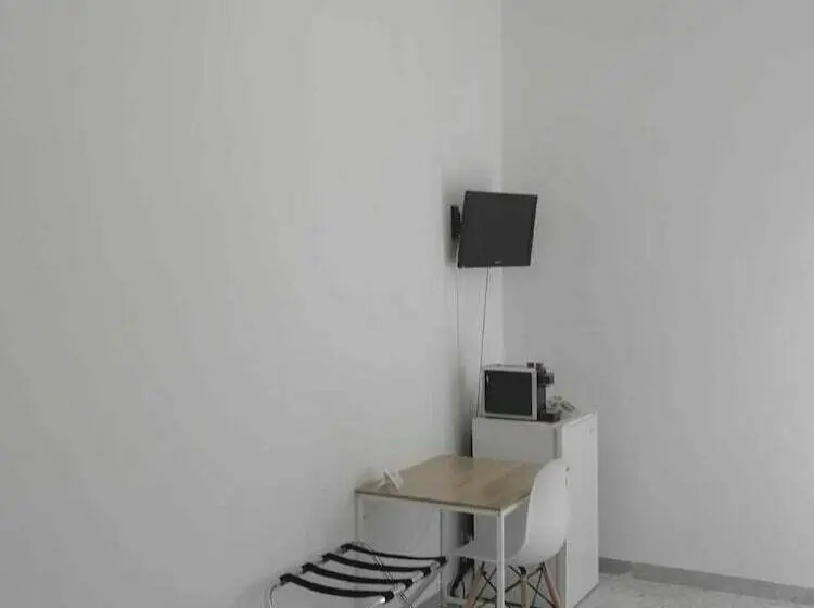 اتاق استاندارد سه نفره, Gatto Bianco Picone 19