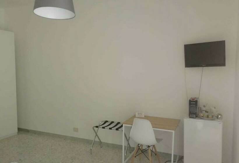 חדר סטנדרט לשלושה, Gatto Bianco Picone 19