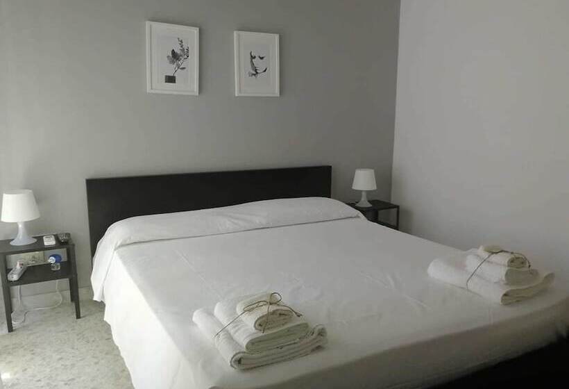 חדר סטנדרט לשלושה, Gatto Bianco Picone 19