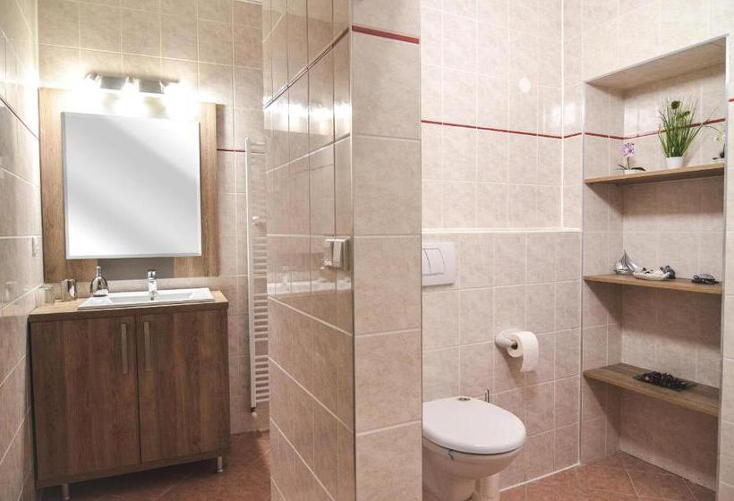 Трехместный Номер Deluxe, Penzion Pod Radnicí