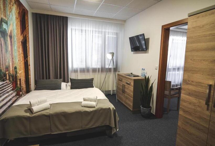 Апартаменты 1 Спальня с Террасой, Penzion Pod Radnicí