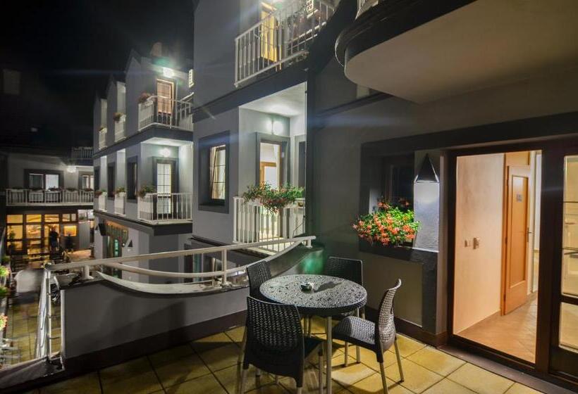 Апартаменты 1 Спальня с Террасой, Penzion Pod Radnicí