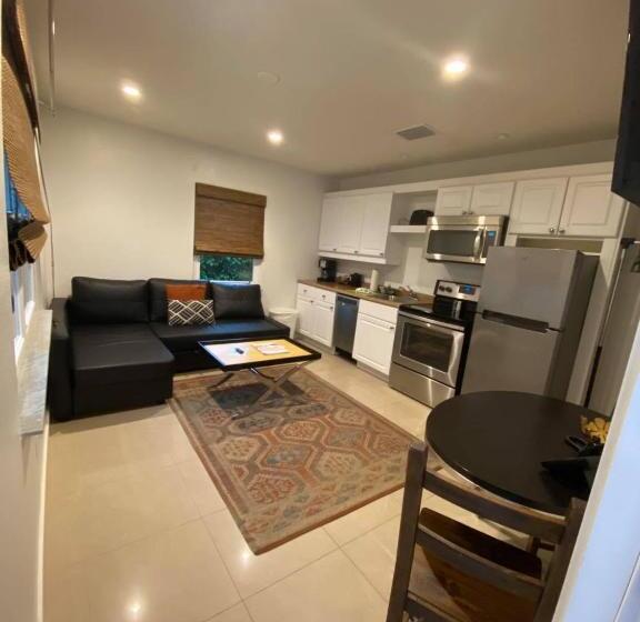 جناح, Captiva Beach Resort