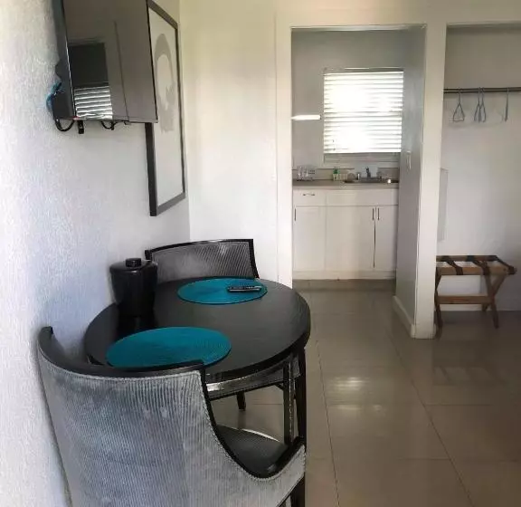 استودیوی استاندارد, Captiva Beach Resort