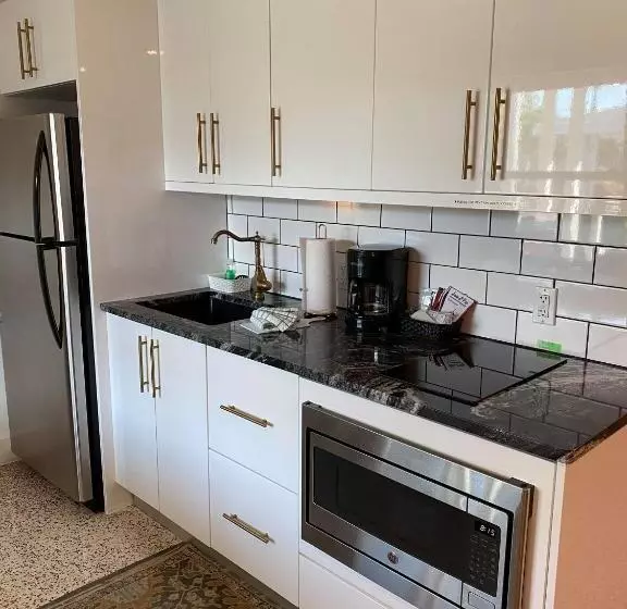 اتاق لوکس یک تخته, Captiva Beach Resort