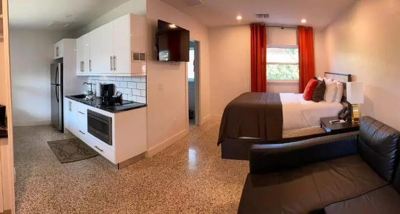 اتاق لوکس یک تخته, Captiva Beach Resort