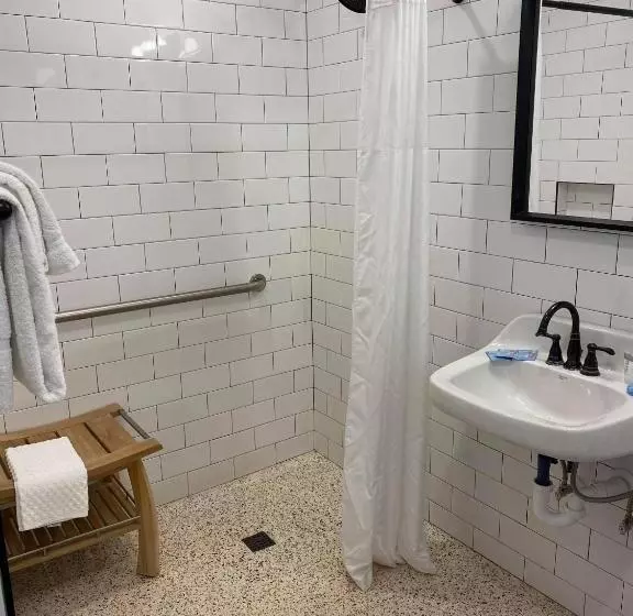 اتاق استاندارد یک تخته برای معلولان, Captiva Beach Resort