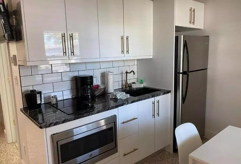 اتاق استاندارد یک نفره, Captiva Beach Resort