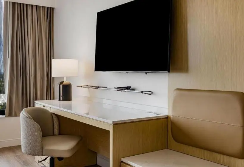 اتاق پرمیوم, Delta Hotels Nashville Airport