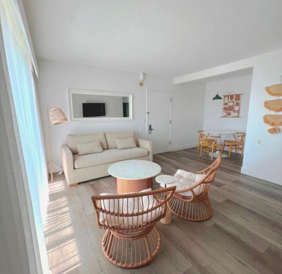 Люкс Вид на Море, Capri Laguna On The Beach  A Boutique