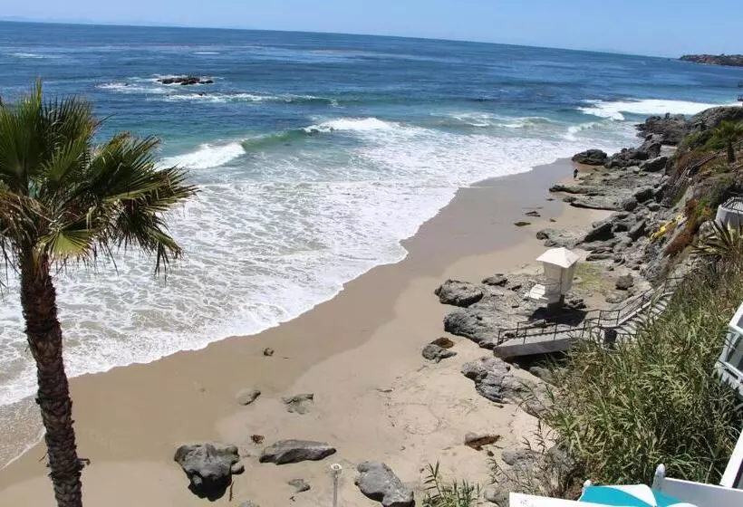 سوییت جونیور با چشم‌انداز دریا, Capri Laguna On The Beach  A Boutique