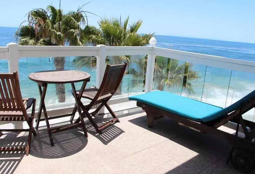 سوییت جونیور با چشم‌انداز دریا, Capri Laguna On The Beach  A Boutique