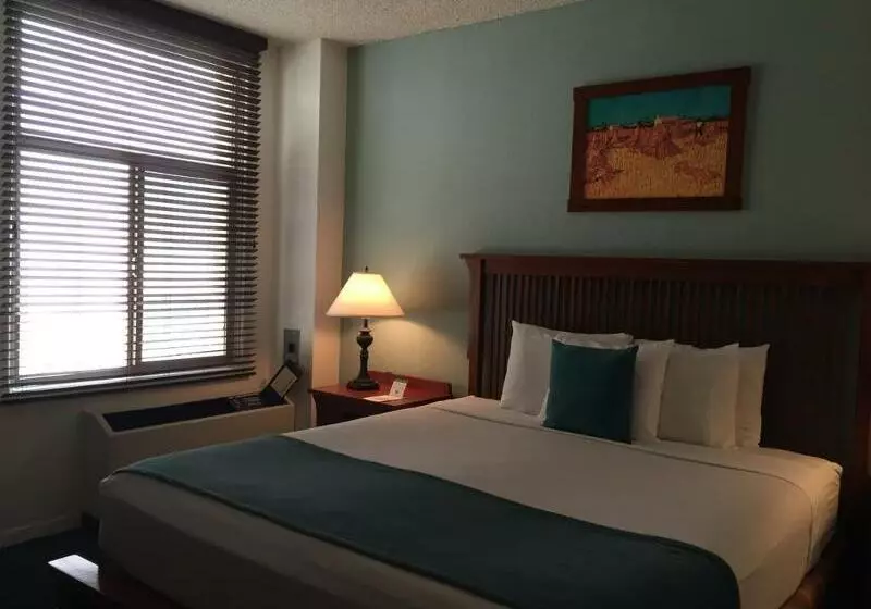 اتاق استاندارد, Carmel Santa Monica